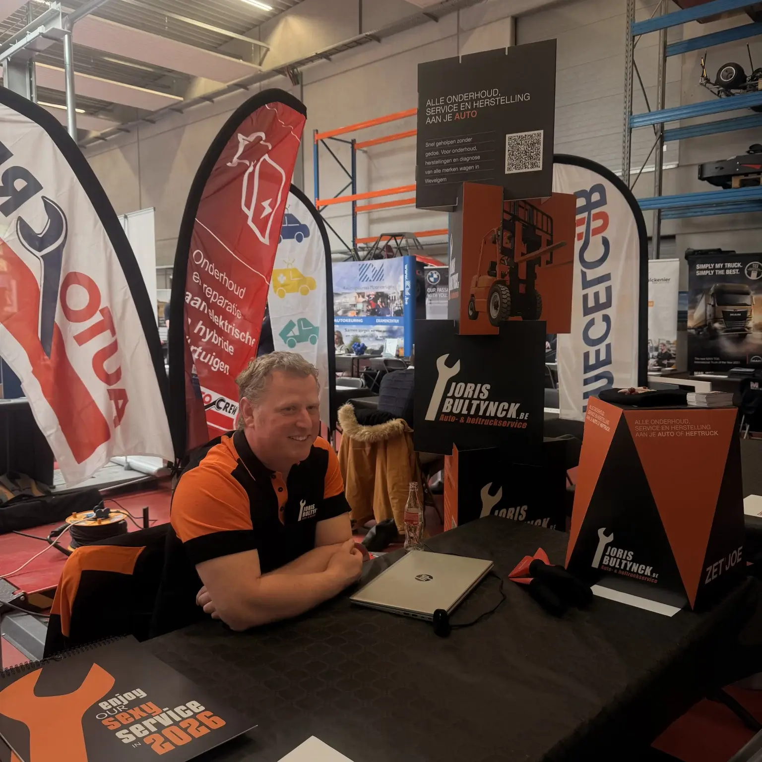 Stand van Joris Bultynck Auto- en Heftruckservice op de jobbeurs voor de voertuigsector bij VIVES